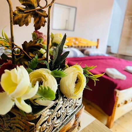 Travel Inn House Mestia • Მოგზაურის Სახლი Экстерьер фото