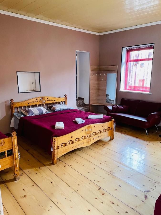 Travel Inn House Mestia • Მოგზაურის Სახლი Экстерьер фото