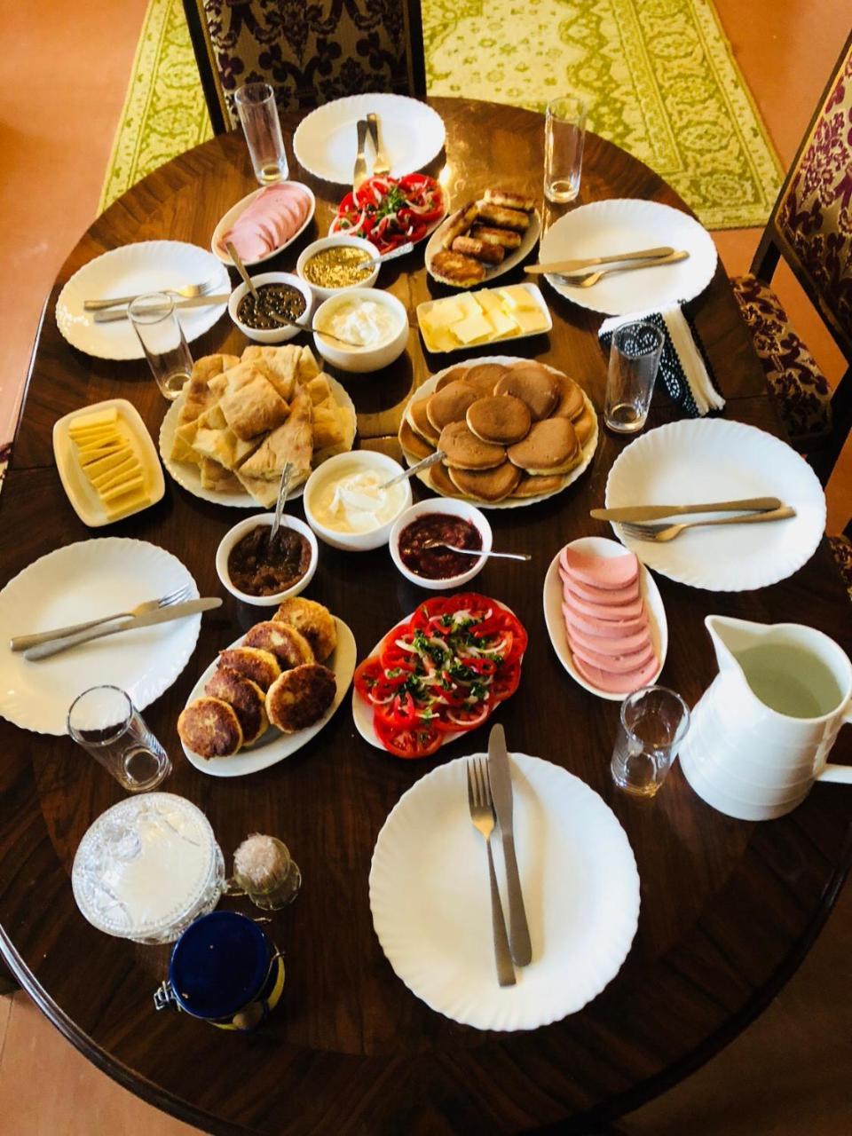 Travel Inn House Mestia • Მოგზაურის Სახლი Экстерьер фото