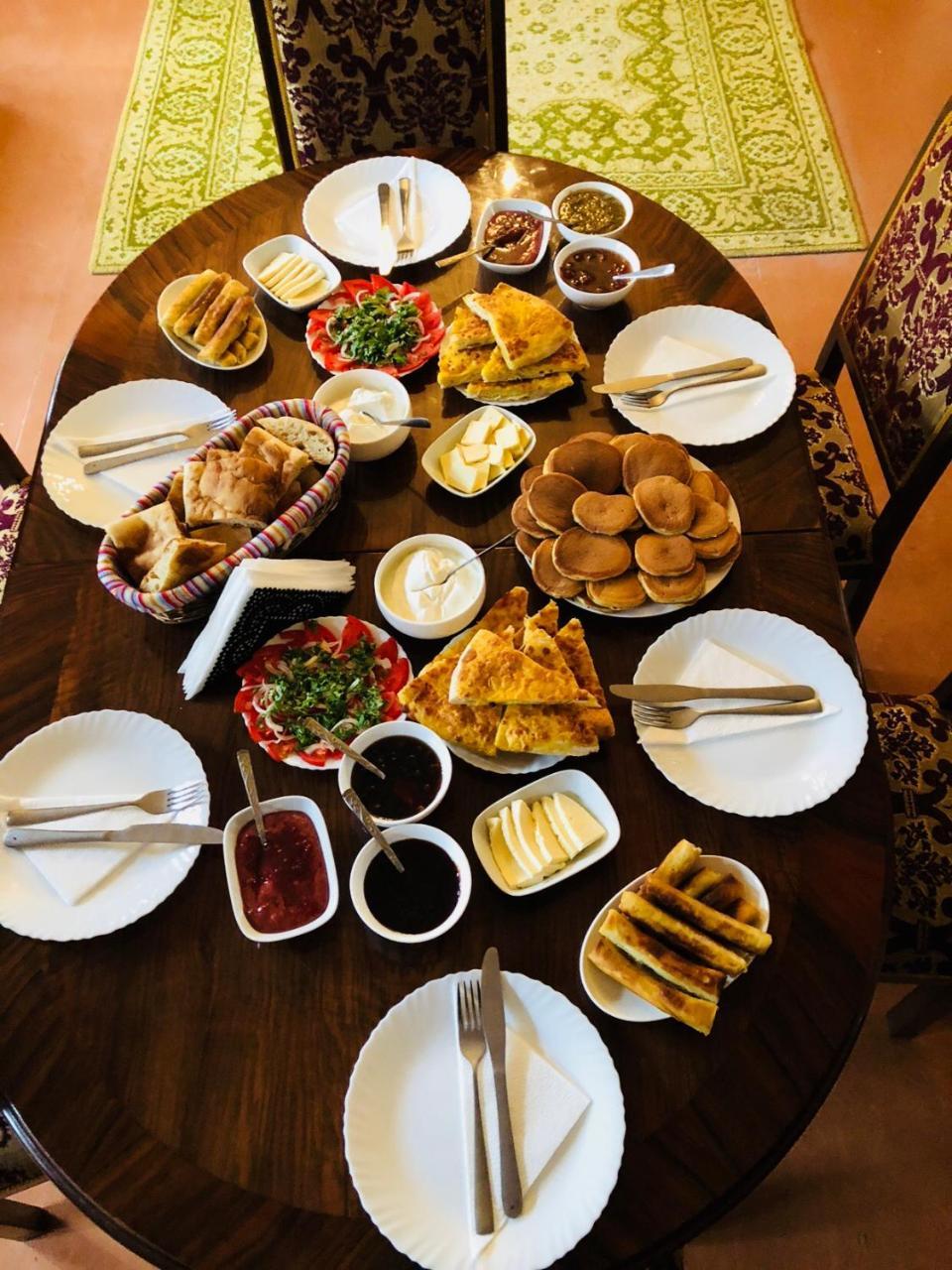Travel Inn House Mestia • Მოგზაურის Სახლი Экстерьер фото